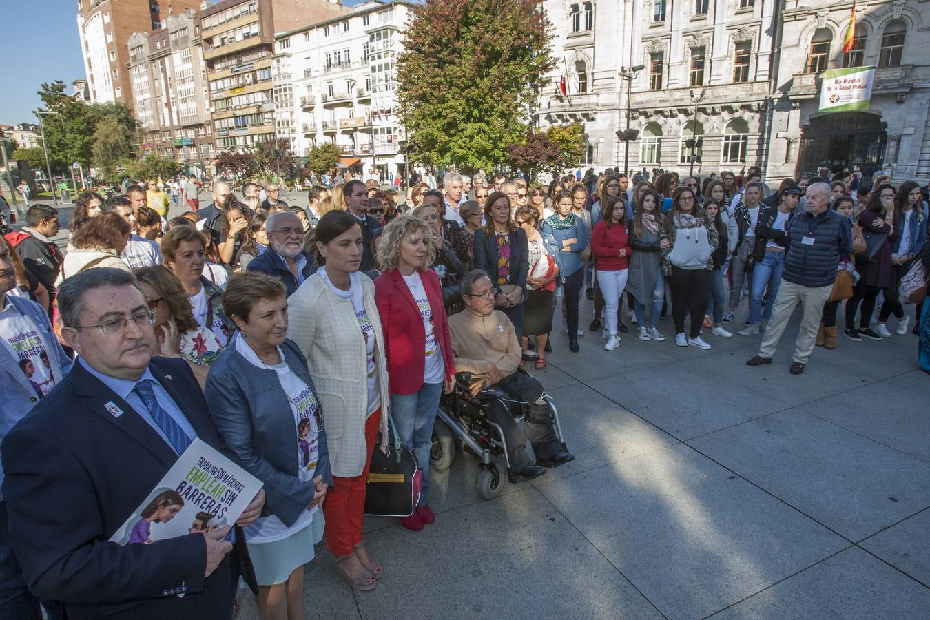 Santander acogió dos actos a la misma hora al no haberse consensuado por los colectivos uno conjunto que englobara a todos ellos 