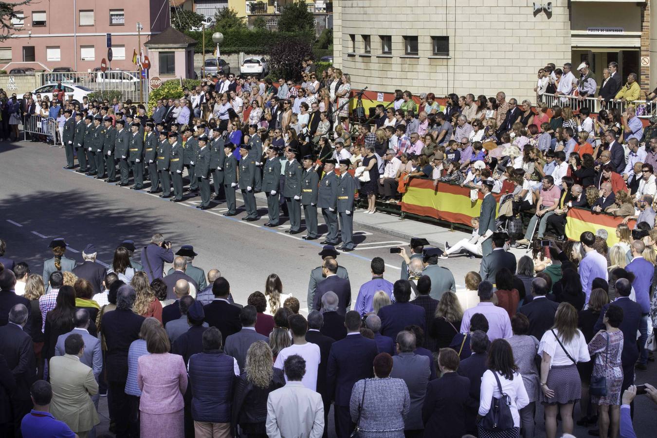 Imágenes de la fiesta del Pilar en el cuartel de Campogiro