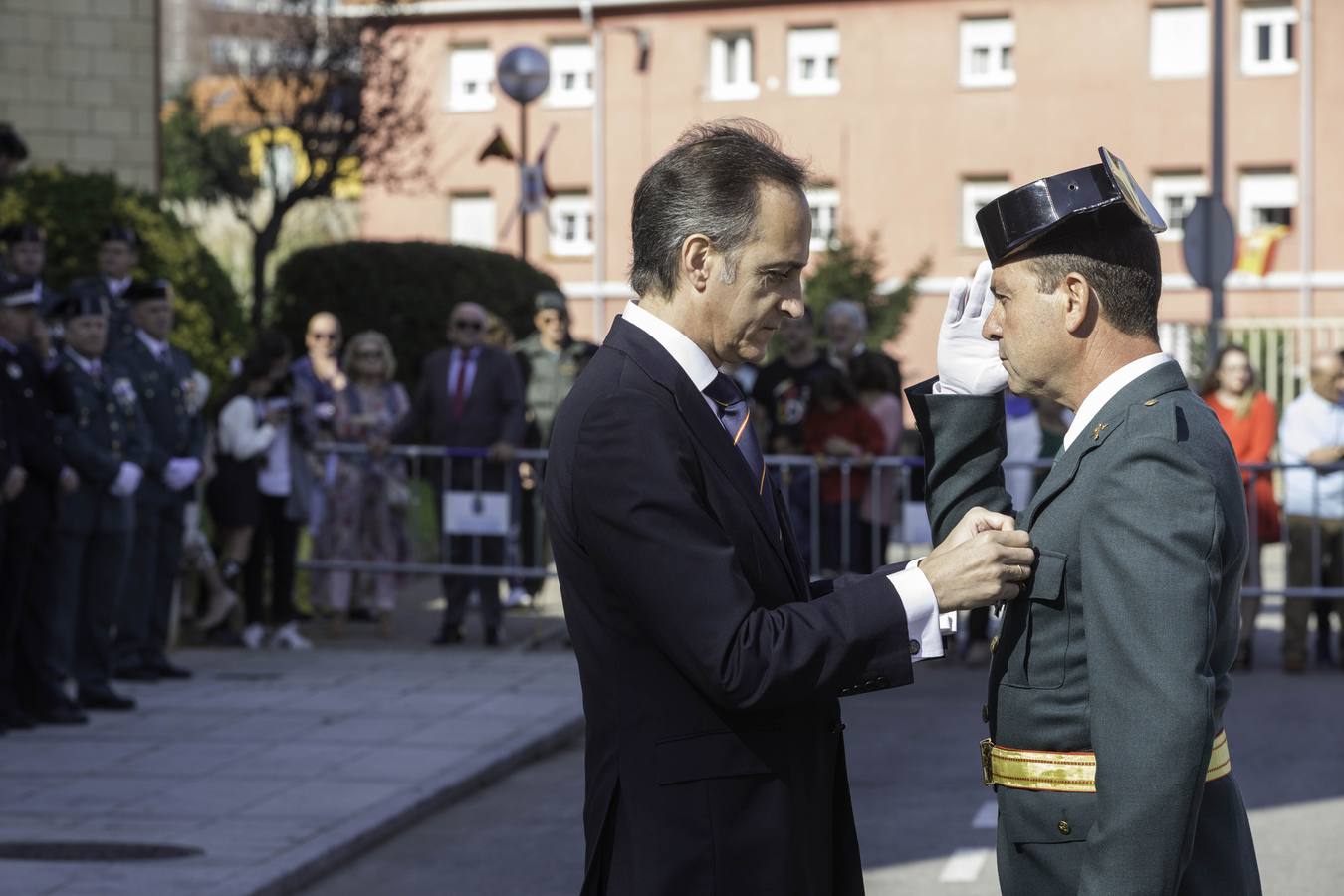 Imágenes de la fiesta del Pilar en el cuartel de Campogiro