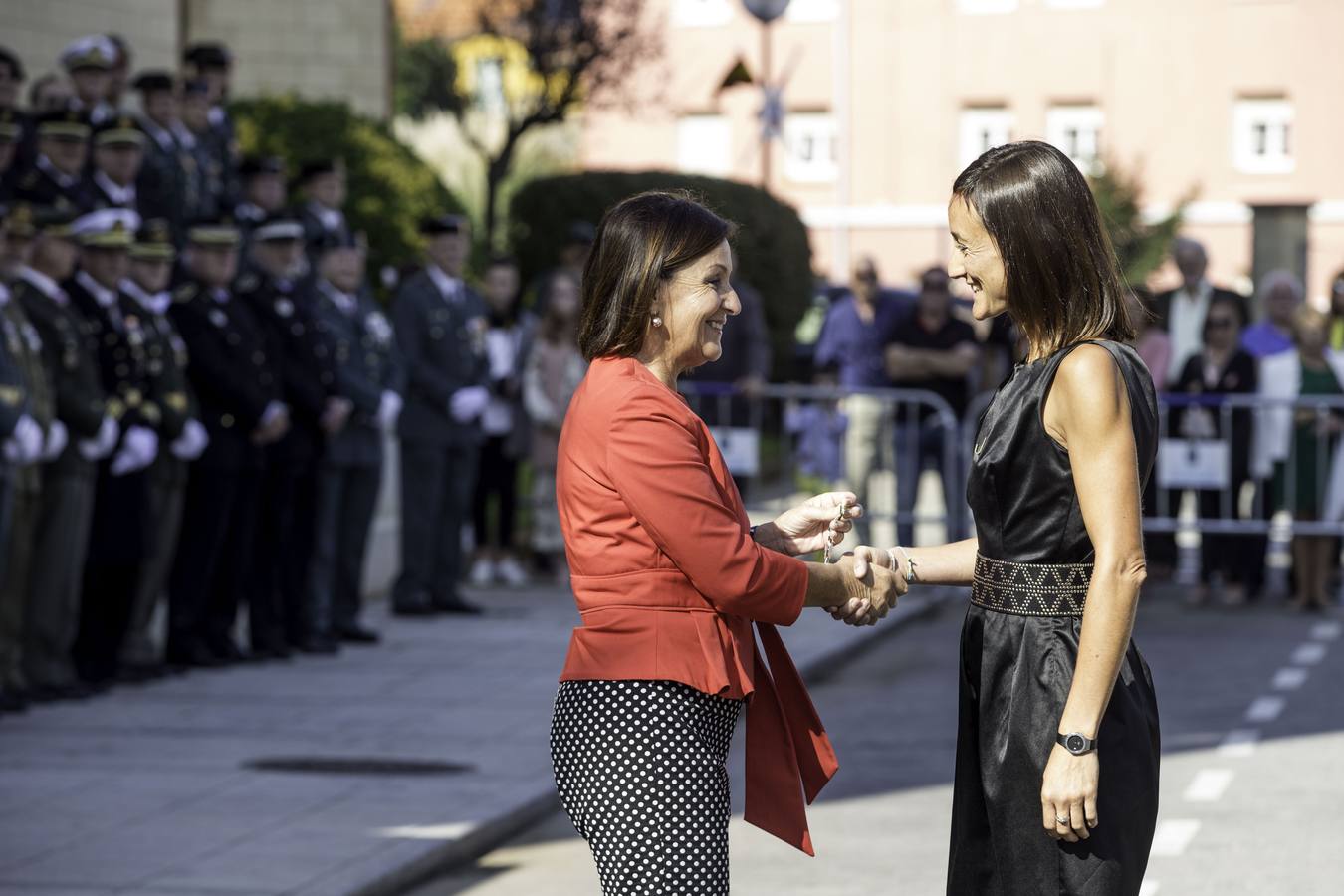 Imágenes de la fiesta del Pilar en el cuartel de Campogiro