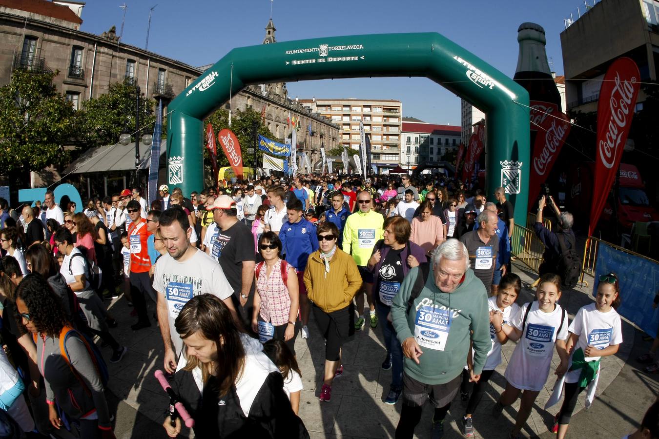 Multitudinaria marcha en favor de Amat