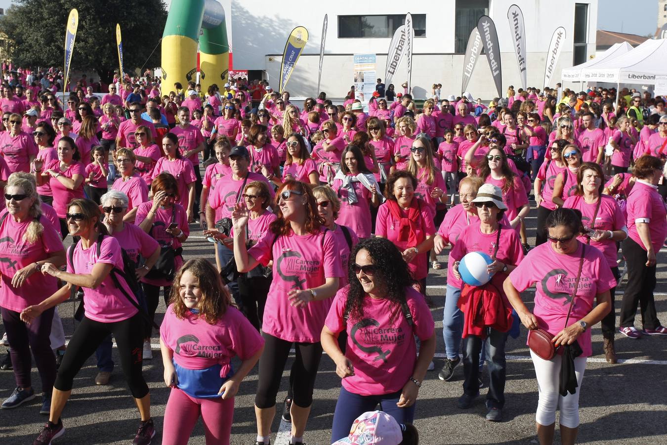 La Carrera de la Mujer de Bezana batió este sábado su récord de participación, con más de 4.000 personas