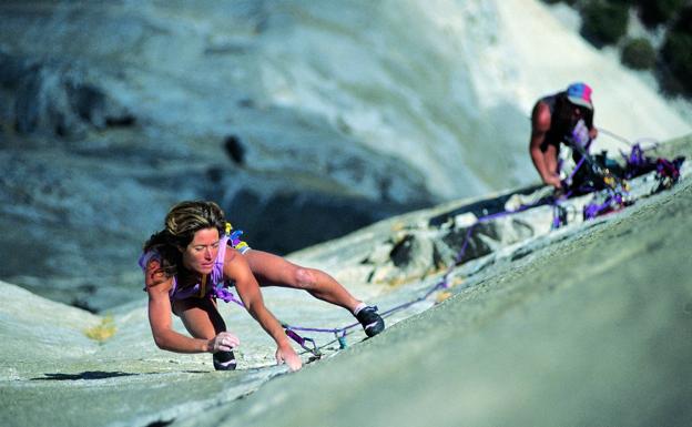 Lynn Hill y Krzysztof Wielicki, en la Semana Cultural de Montaña de Reinosa