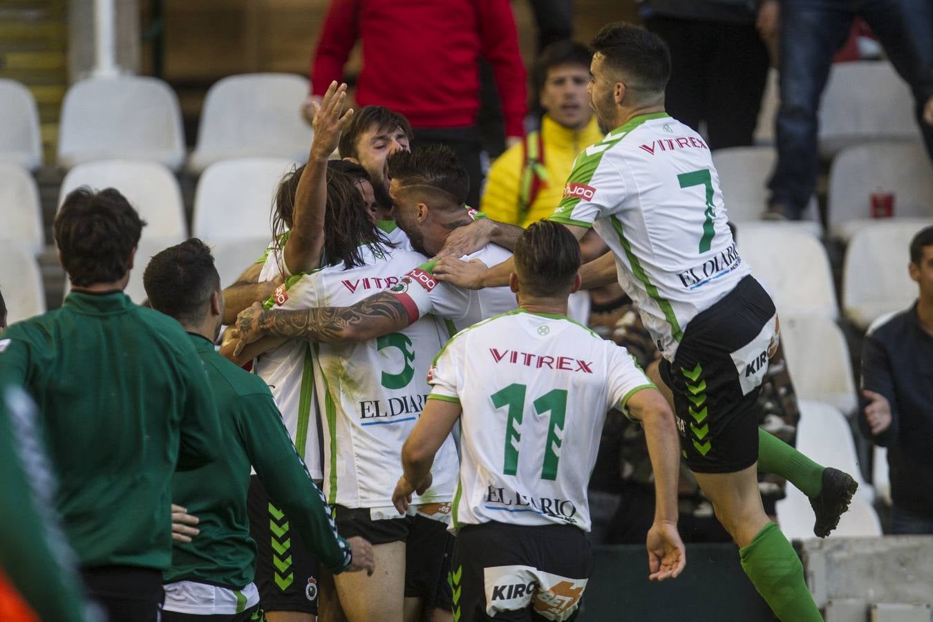 Imágenes del partido Racing-Barakaldo