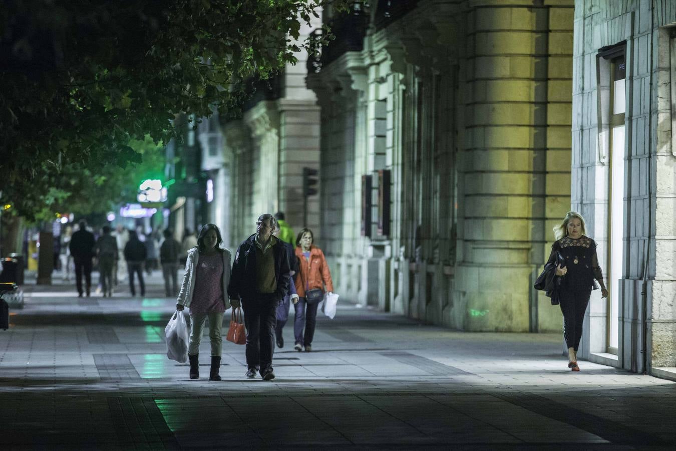 El Ayuntamiento de Santander estudia los errores de la nueva iluminación para subsanar los errores