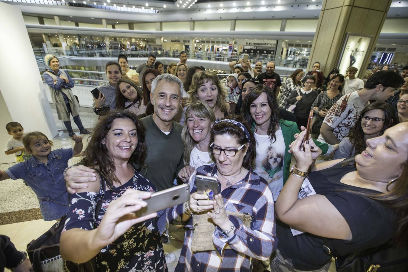 Sergio Dalma se reencuentra con sus fans en Cantabria