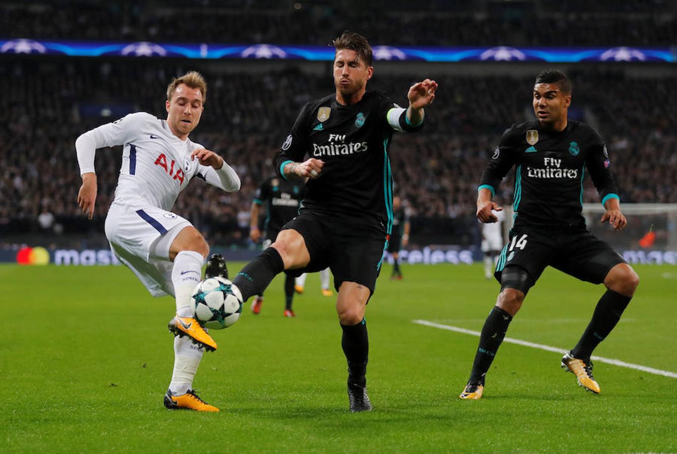 Los dos mejores equipos del Grupo H pelearon por la primera plaza del grupo en Wembley, que vibró y elevó los decibelios durante algunos momentos como el 1-0 de Delle Alli.