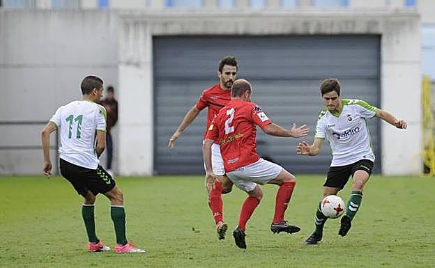 El Racing B tumba al líder