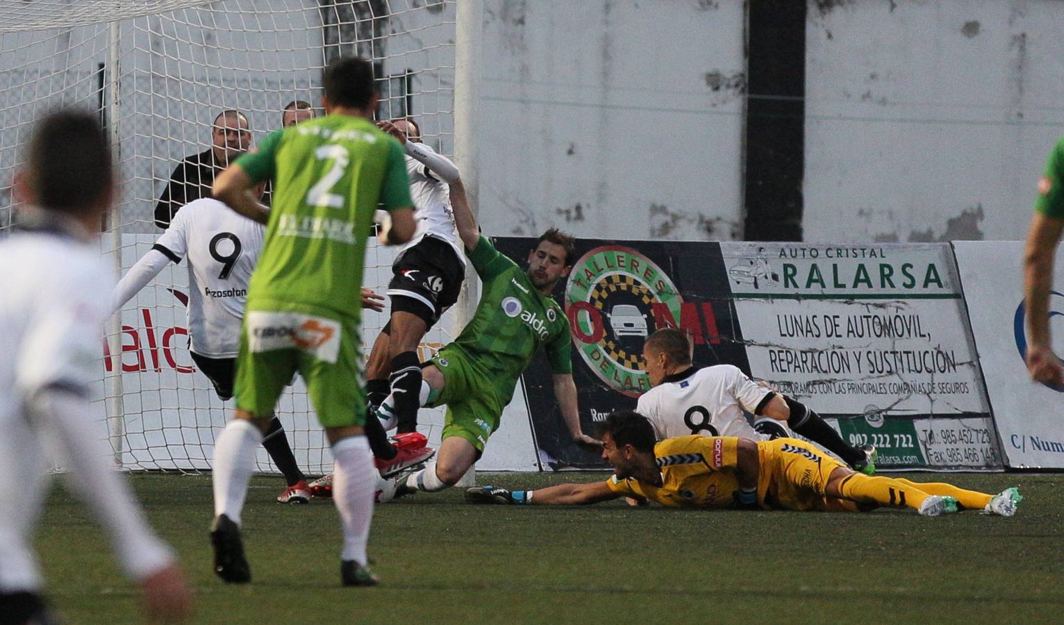 Imágenes del partido Caudal-Racing