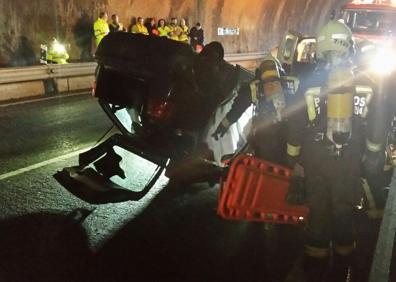 Imagen secundaria 1 - Un simulacro de accidente corta el túnel de Bárcena durante dos horas y media