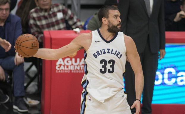 Marc Gasol, tras coger un rebote. 