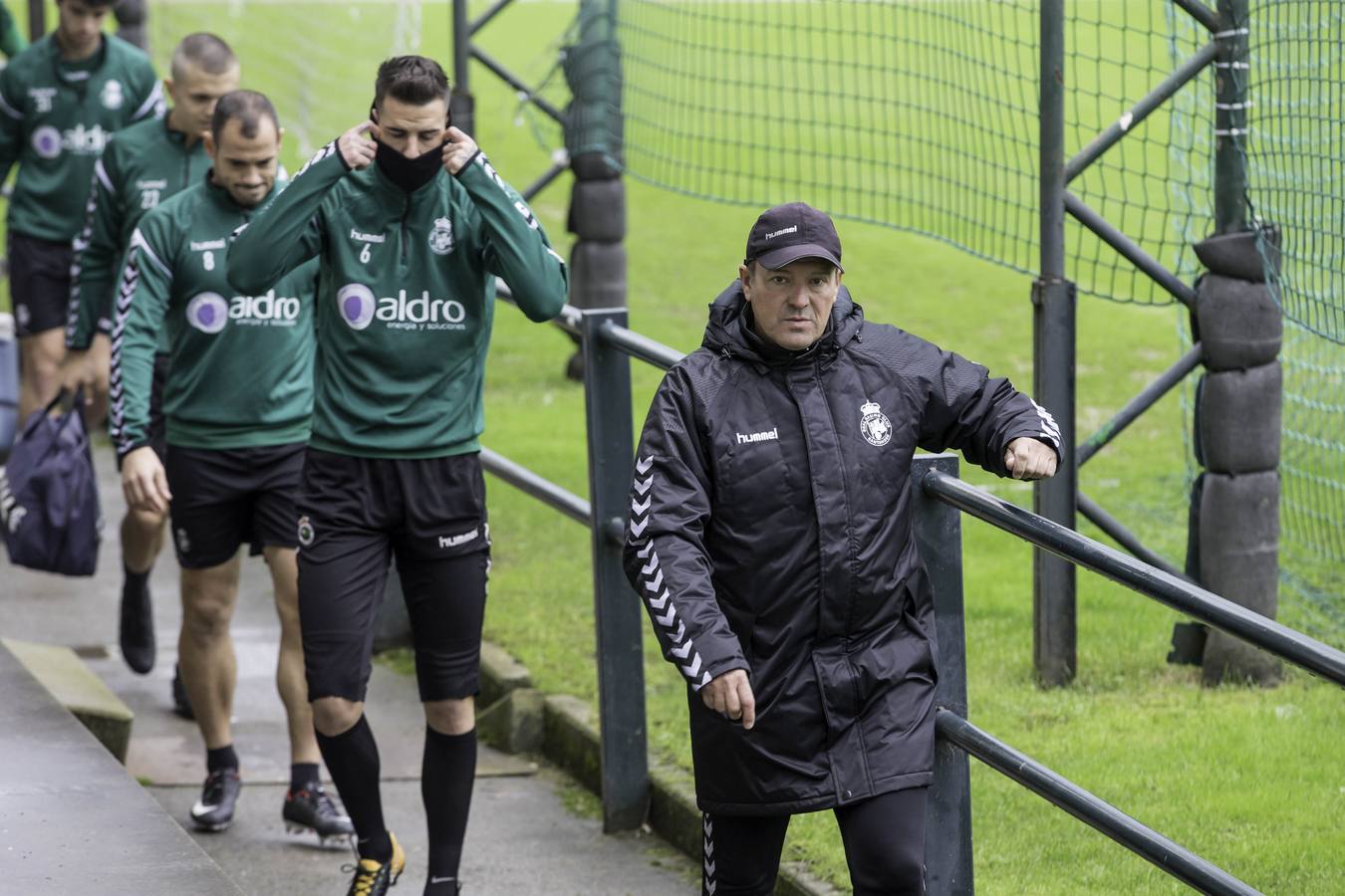 Entrenamiento del Racing bajo la lluvia