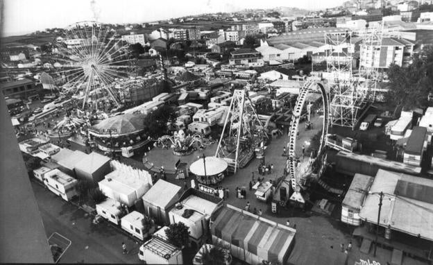 Las atracciones de feria instaladas en La Albericia, en el año 1992