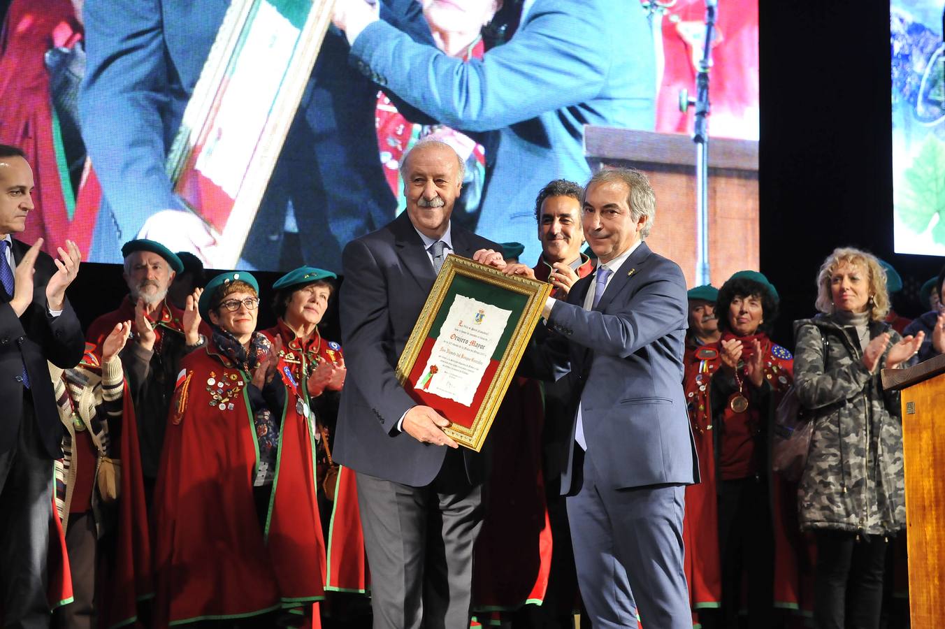 Potes se viste de gala para recibir al exseleccionador español de fútbol en una nueva edición de la Fiesta del Orujo.