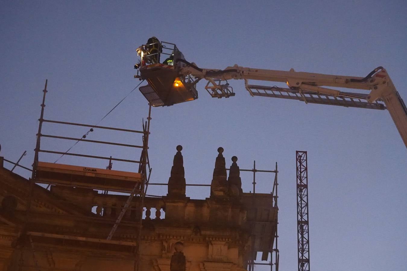 A las cinco de la madrugada, los bomberos acudieron al Museo de Arte Moderno de Santander, donde se declaró un incendio que ya está controlado