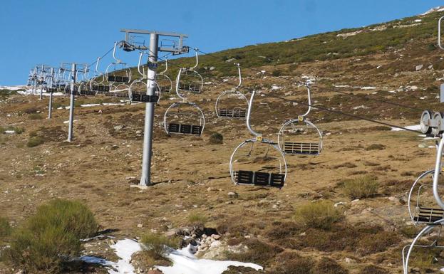 Alto Campoo era este lunes un pasto verde.