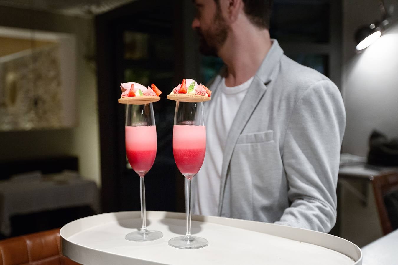 Algunas de las especialidades de la carta y rincones del restaurante de Hoznayo que acaba de conseguir una Estrella Michelin