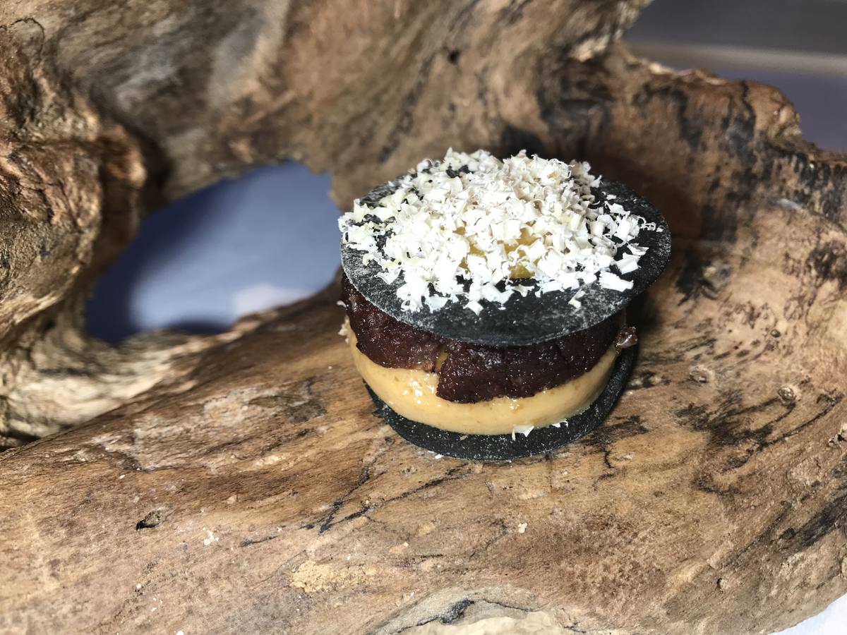 Algunas de las especialidades de la carta y rincones del restaurante de Hoznayo que acaba de conseguir una Estrella Michelin
