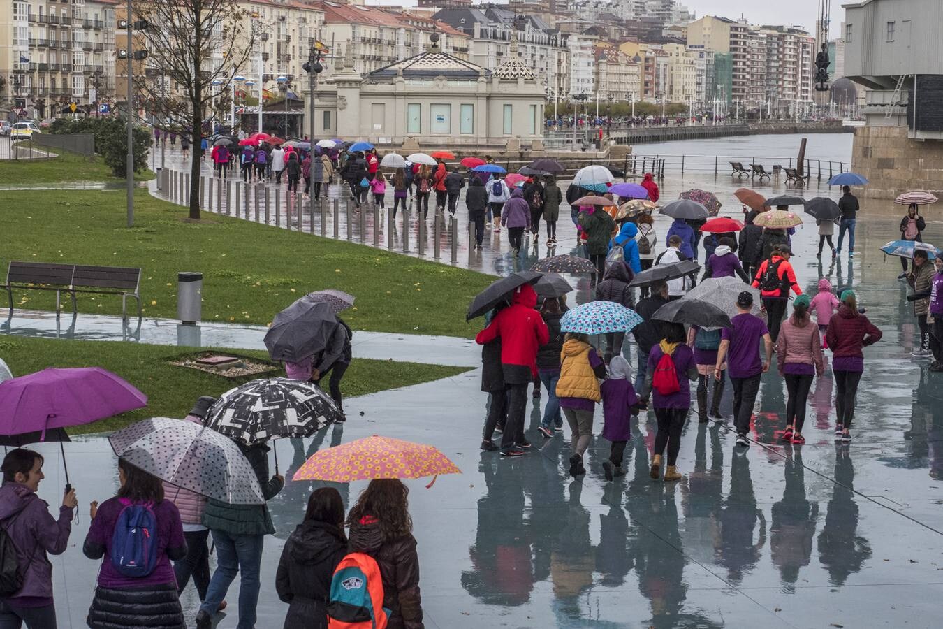 Primera Marcha-Carrera contra la Violencia de Género celebrada en Santander