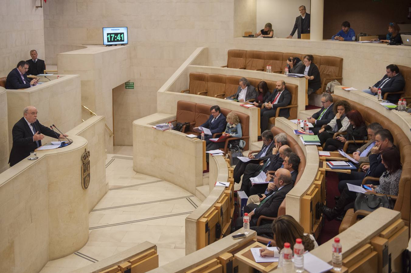 PRC y PSOE logran, con el apoyo de Juan Ramón Carrancio, sortear el primer escollo de las cuentas regionales para 2018 en un debate con el «transfuguimo» muy presente