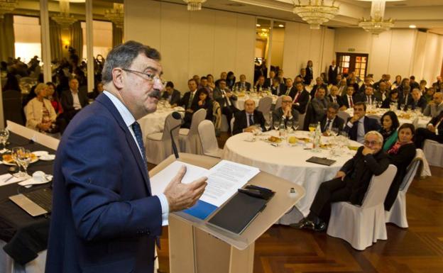 Gardoqui, ante el público que escuchó su conferencia.