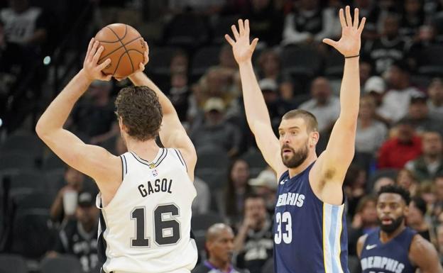 Marc Gasol defiende a su hermano Pau.