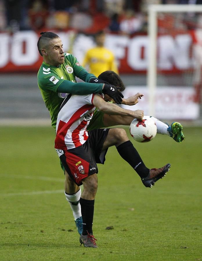 El Racing pierde en Logroño (2-1)