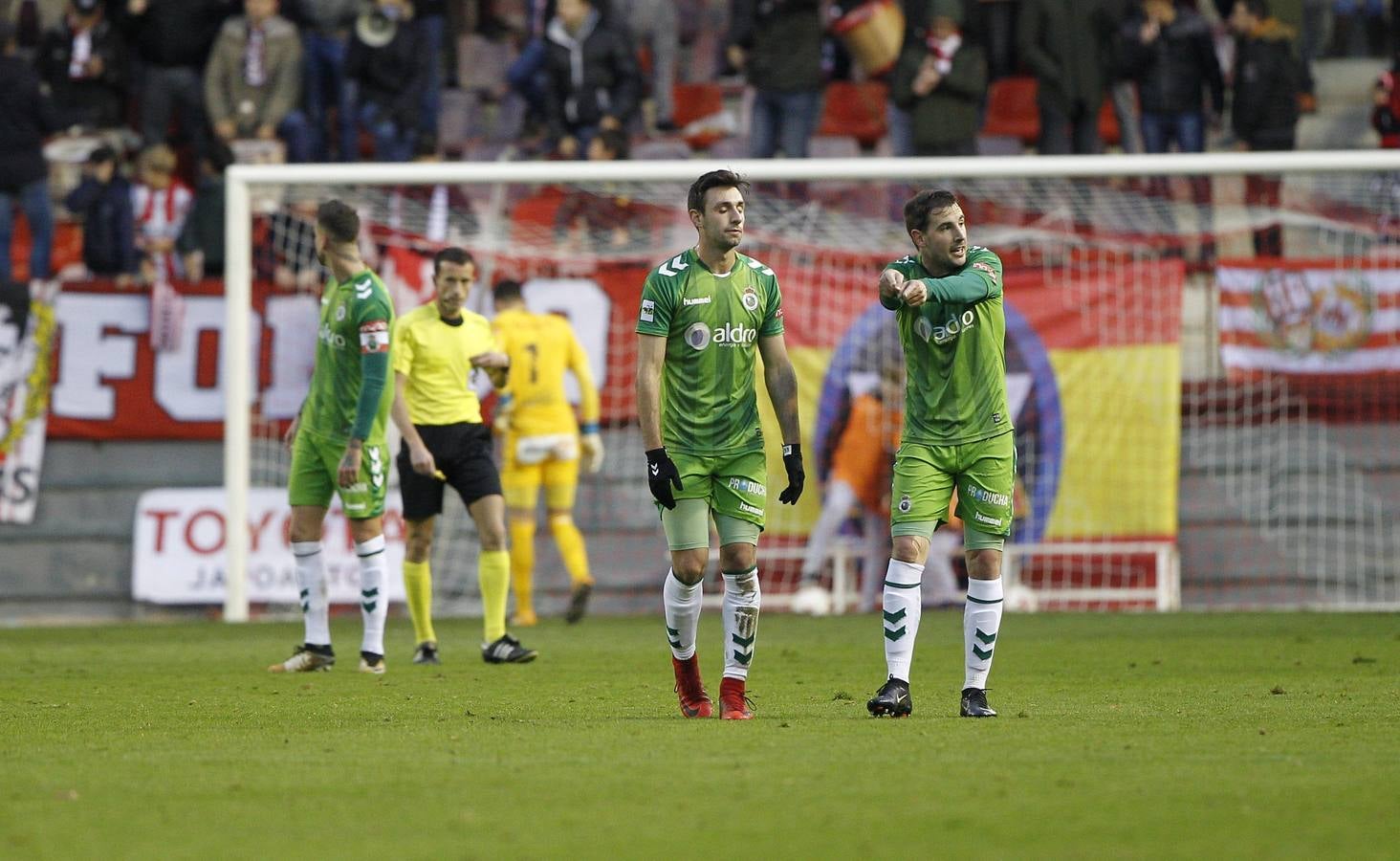 El Racing pierde en Logroño (2-1)