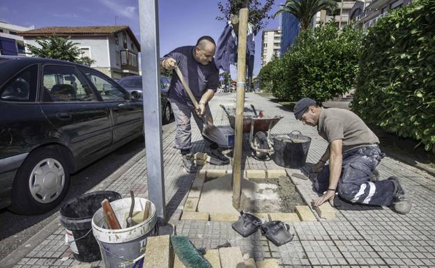 Los sindicatos advierten de la temporalidad y la patronal carga contra la subida de impuestos