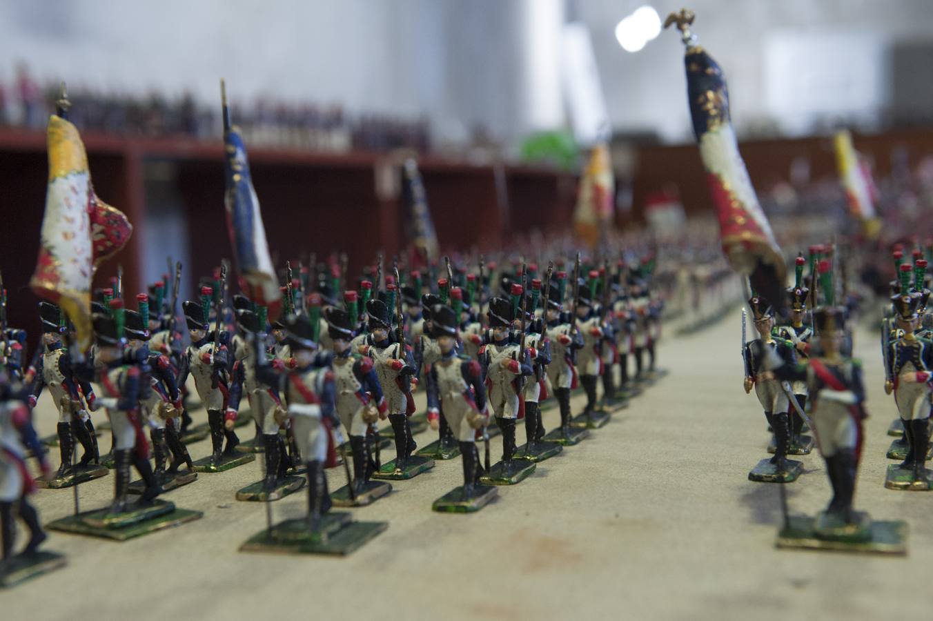 El santoñés, Miguel García Sedano, está creando más de 2000 figuras de los ejércitos de la época napelónica para una exposición en el Fuerte de San Martín 