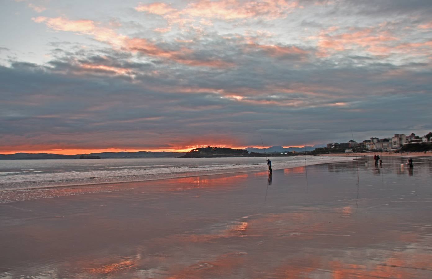 El otoño transforma la imagen de Santander y su bahía, que brillan con luz propia en esta época del año.