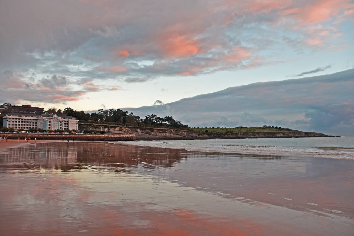El otoño transforma la imagen de Santander y su bahía, que brillan con luz propia en esta época del año.