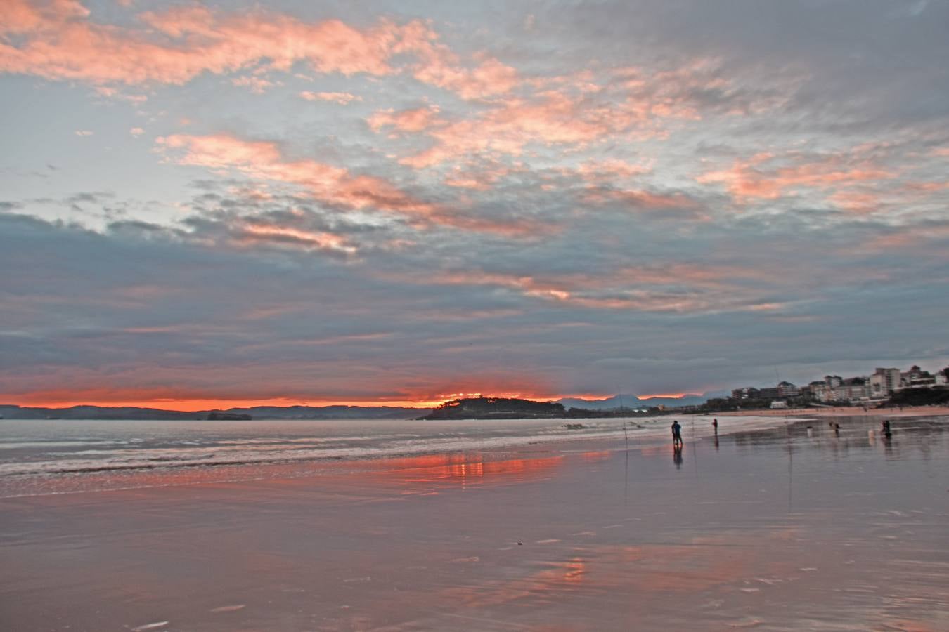 El otoño transforma la imagen de Santander y su bahía, que brillan con luz propia en esta época del año.
