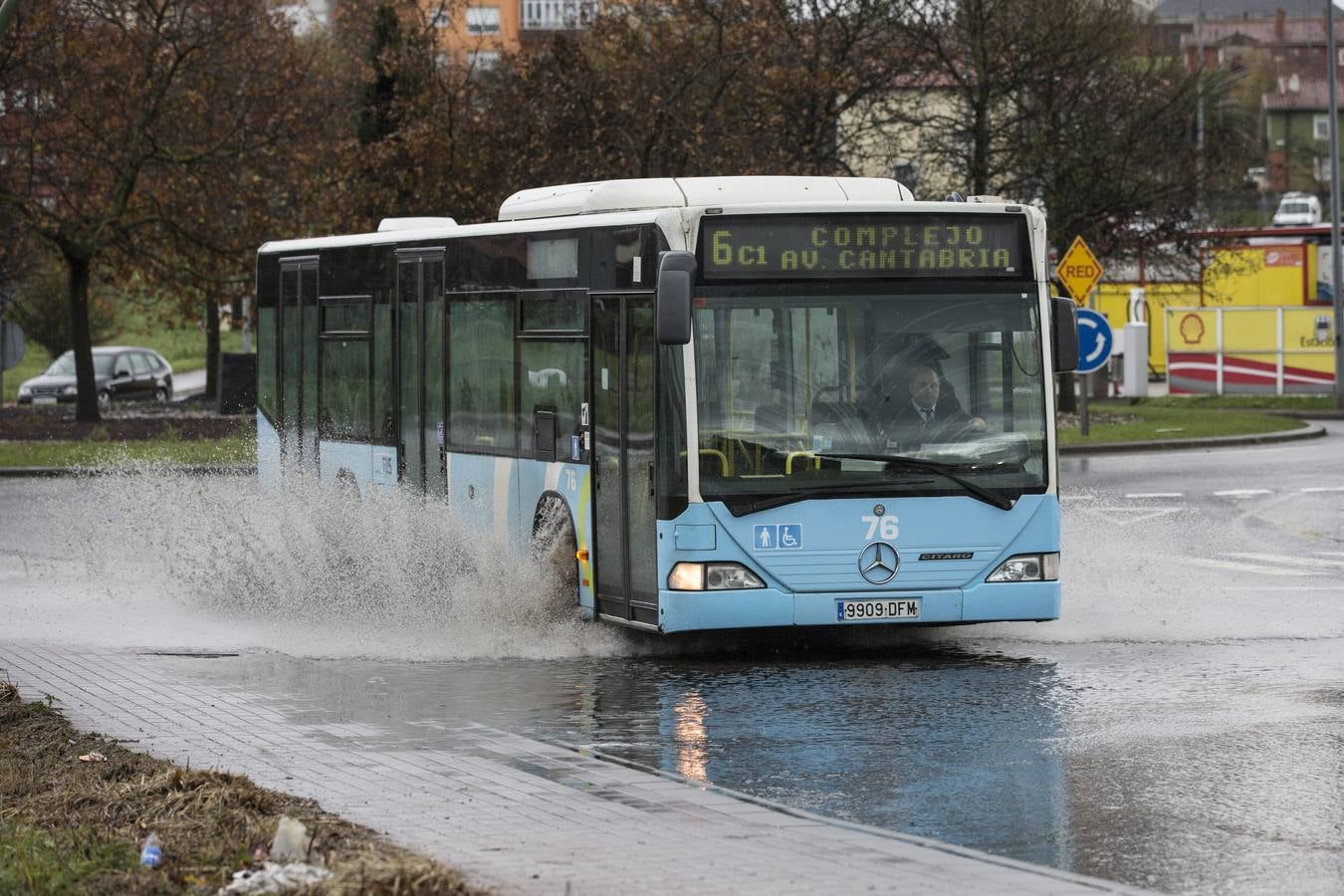 Santander continúa, este martes, a la cabeza de las ciudades españolas donde más ha llovido en lo que va de jornada, al sumar hasta las cuatro y media de la tarde 43.2 mm de precipitación acumulada.