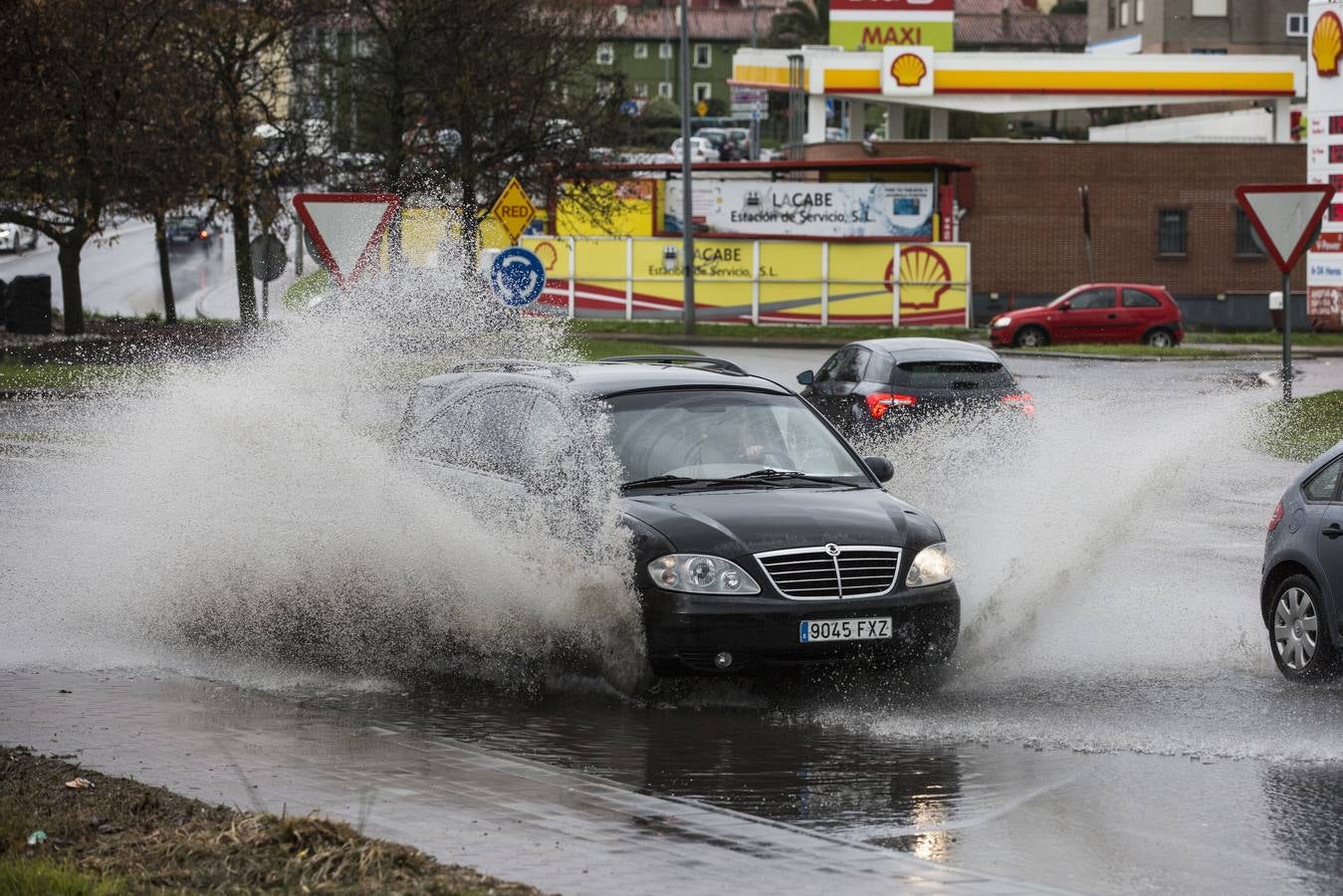 Santander continúa, este martes, a la cabeza de las ciudades españolas donde más ha llovido en lo que va de jornada, al sumar hasta las cuatro y media de la tarde 43.2 mm de precipitación acumulada.