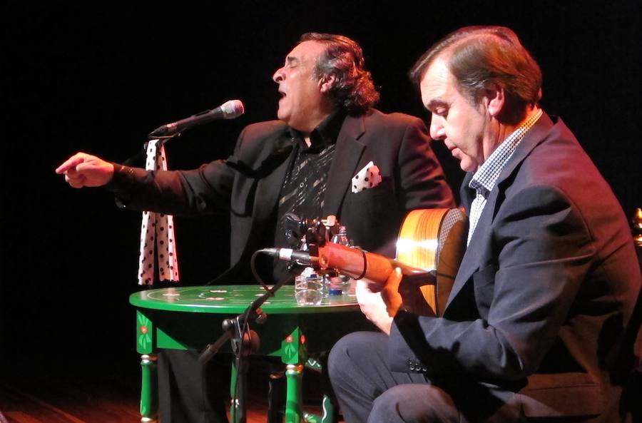 José de La Tomasa y Manolo Flanco en los Viernes Flamencos de 2013.