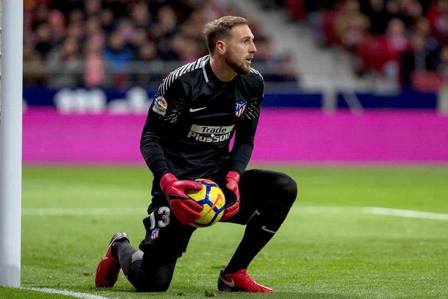 Un gol de Fernando Torres, que partió de suplente, a falta de 20 minutos para el final, dio la victoria al Atlético ante el Alavés en la jornada 16 de Liga.