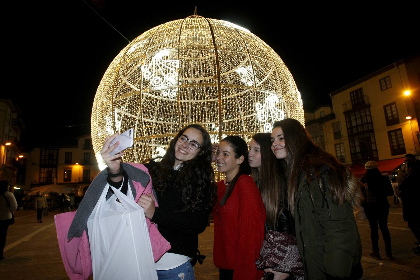 La bola da brillo a Torrelavega