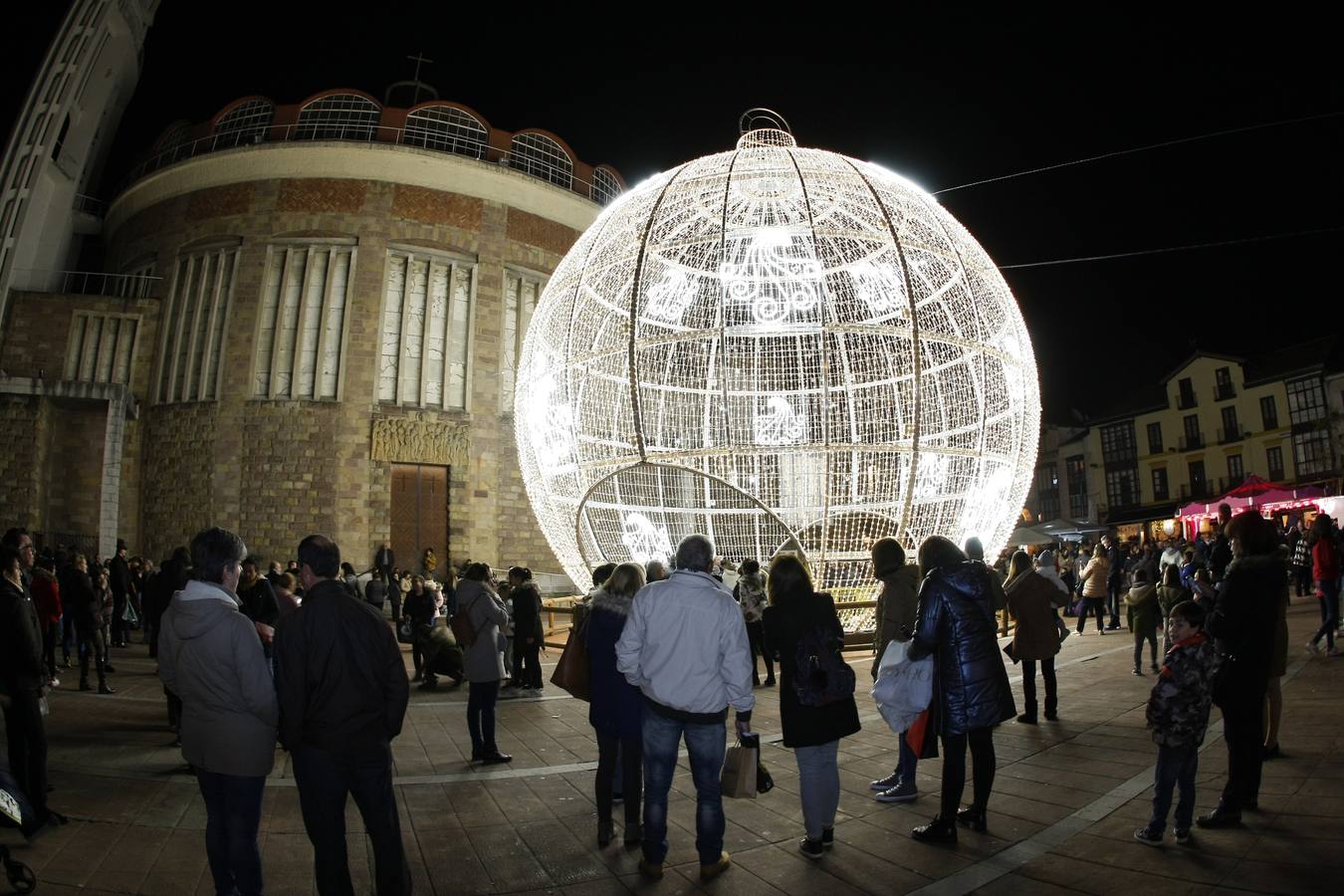 La bola da brillo a Torrelavega