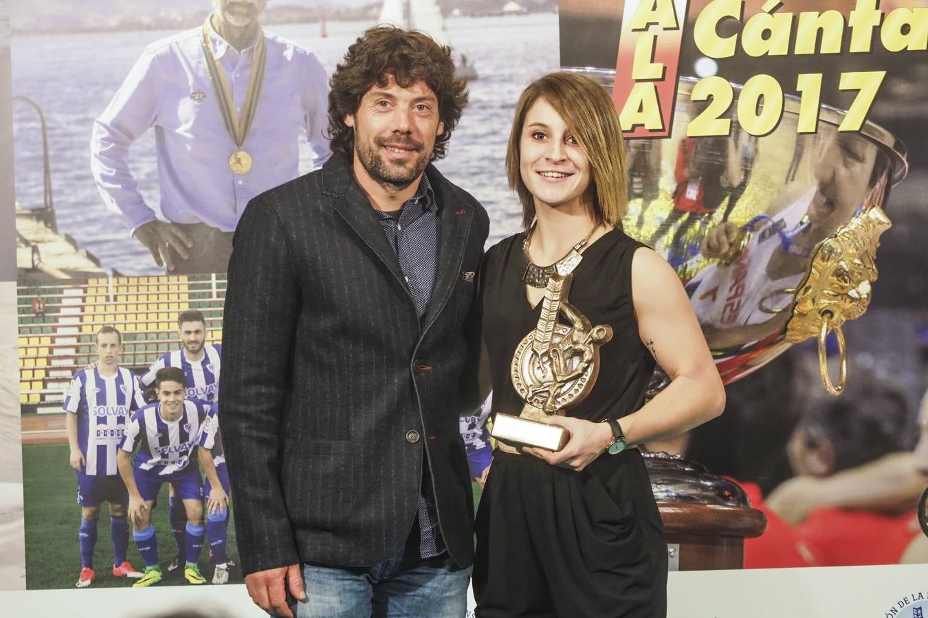 La Gala del Deporte Cántabro ha reunido, en su 24 edición, a ocho medallas de oro olímpico. En esta ocasión, el jurado formado por miembros de la Asociación de Prensa Deportiva ha elegido, entre otros, a la jugadora de baloncesto Laura Nicholls como mejor deportista internacional y al regatista Fernando Echávarri como mejor deportista nacional.