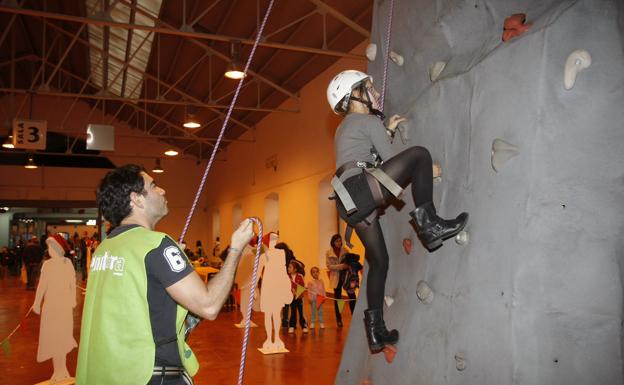 Escalada para niños en La Lechera de Torrelavega.