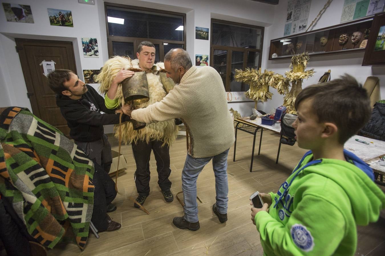 El oso y los zarramacos son los personajes fundamentales de una fiesta que simboliza la victoria sobre el mal y el arranque de un nuevo ciclo