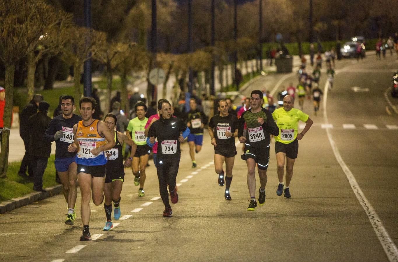 Unos 5.000 atletas se dan cita en una San Silvestre santanderina marcada por el fuerte viento. Diego Cuadrado y Aroa Laguna se imponen en una edición “dura” por las condiciones climatológicas