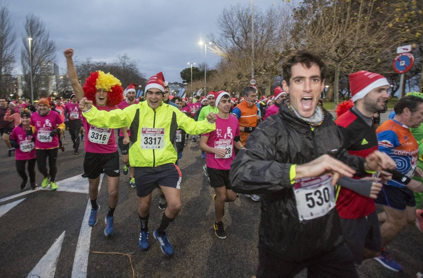 Unos 5.000 atletas se dan cita en una San Silvestre santanderina marcada por el fuerte viento. Diego Cuadrado y Aroa Laguna se imponen en una edición “dura” por las condiciones climatológicas