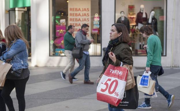 El comercio cántabro abre este domingo, primer festivo autorizado del año