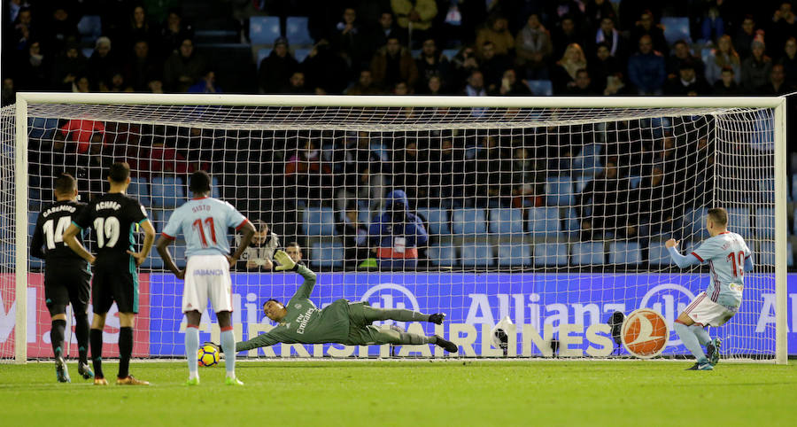 El Real Madrid empató ante el Celta en Balaídos, 2-2, en la jornada 18 de Liga. El cuadro vigués se adelantó con Wass y Bale remontó para los blancos. Sin embargo, Maxi Gómez marcó la igualada en los instantes finales.