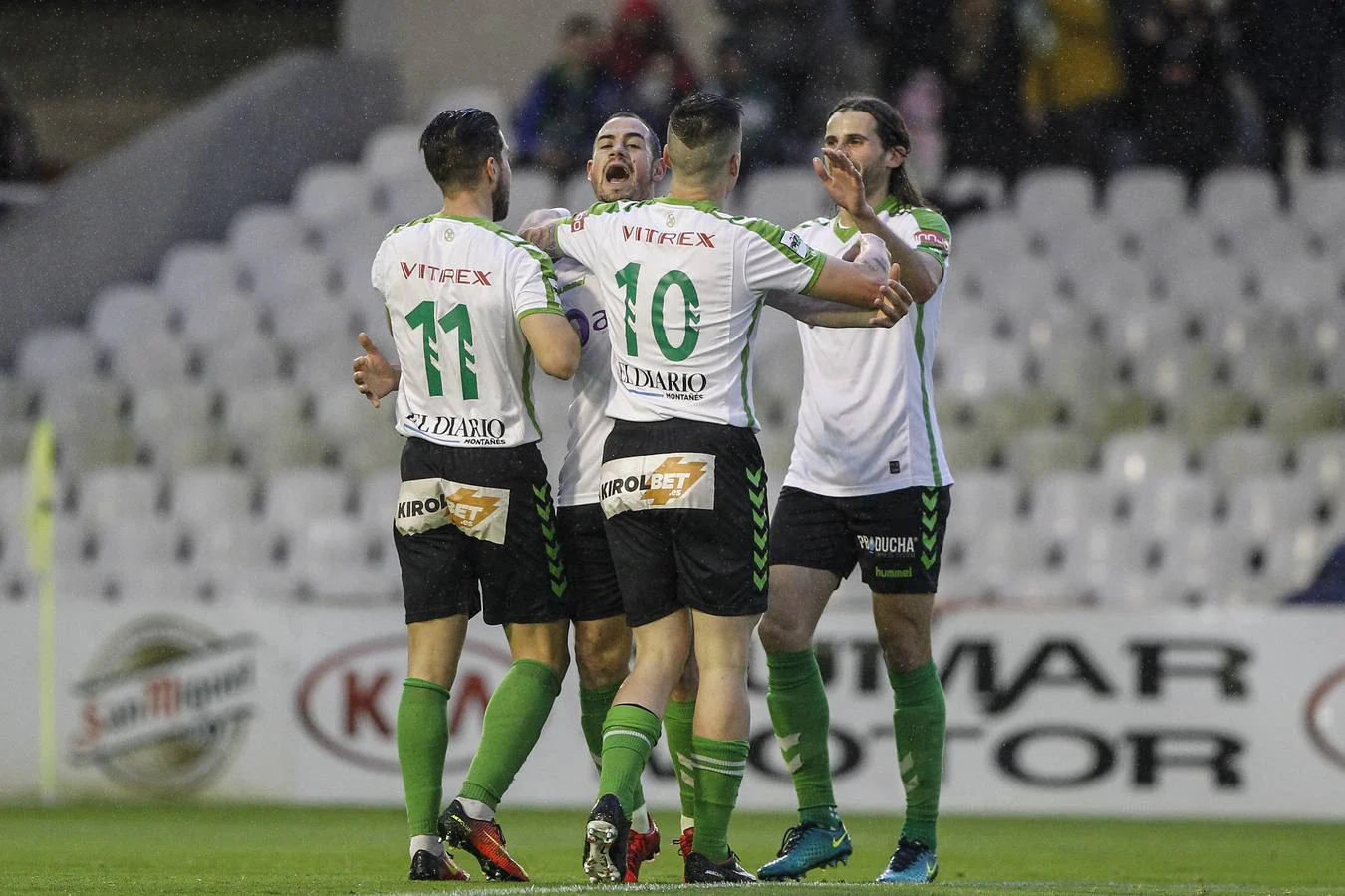 El Racing acaba ganando por la mínima un partido en el que tuvo muchas ocasiones. El Sardinero parece anestesiado y ni silba ni aplaude al finalizar