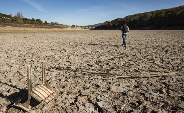 Aspecto del Pantano del Ebro el pasado mes de octubre, en el entorno de la localidad de Horna