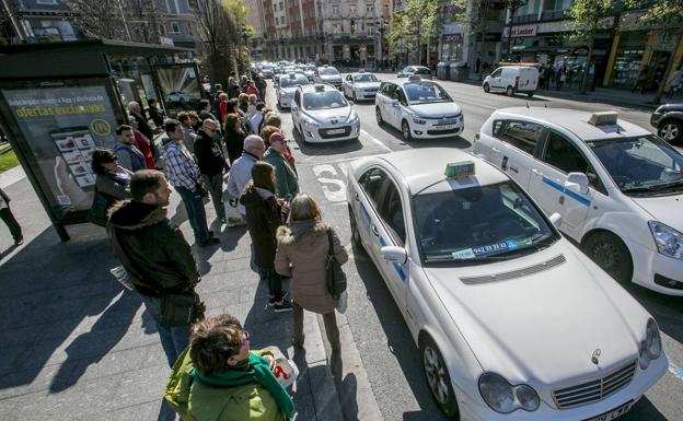 Los parkings de Santander suben un 1,5 % y las tarifas mínimas de taxi, cinco céntimos