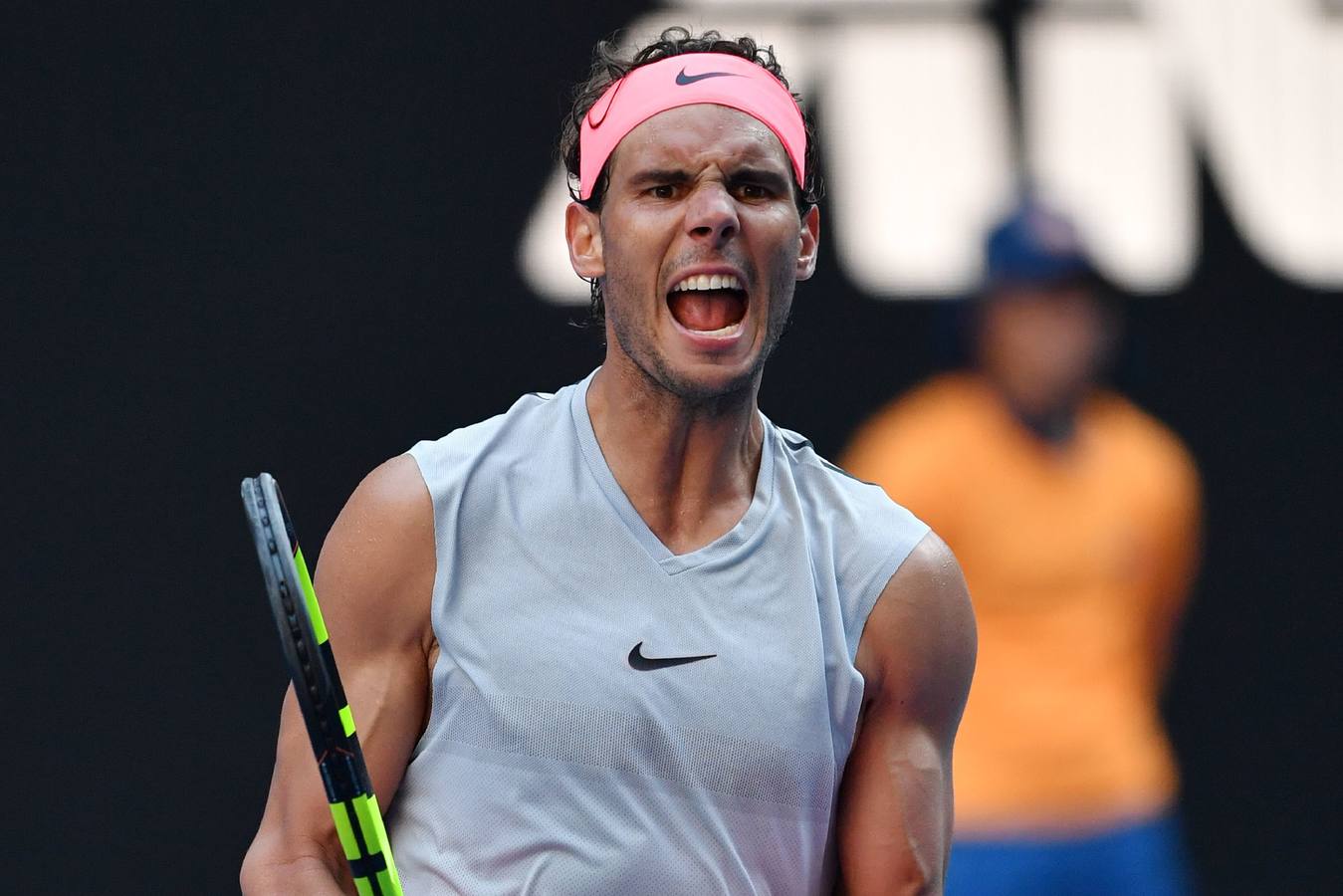 Rafa NAdal sigue con paso firme en el Abierto de Australia. En segunda ronda ha derrotado al argentino Leonardo Mayer (6-3, 6-4 y 7-6).